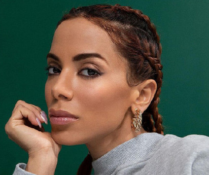 Cantora Anitta